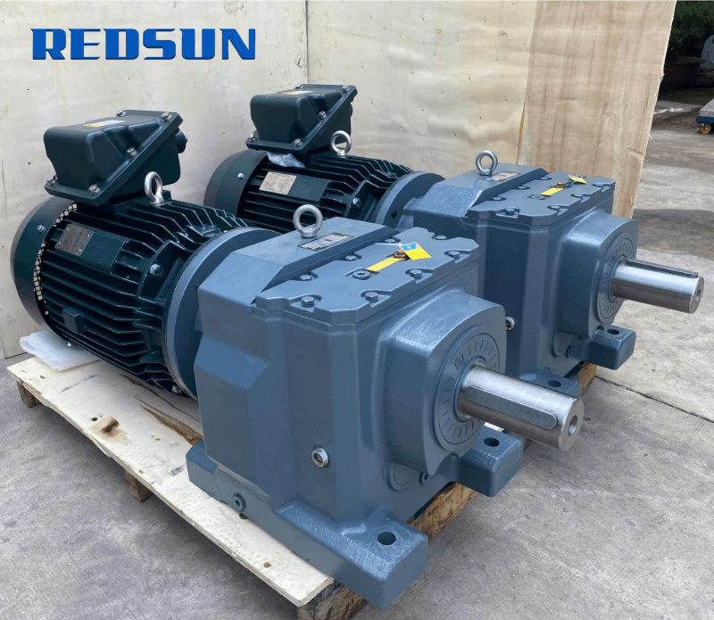 Hinh 2 Tăng Hiệu Suất & Độ Bền Cho Băng Tải Nghiền Đá - Giải Pháp Từ Động Cơ Điện TOSHIBA IE3 Kết Hợp Giảm Tốc Tải Nặng REDSUN