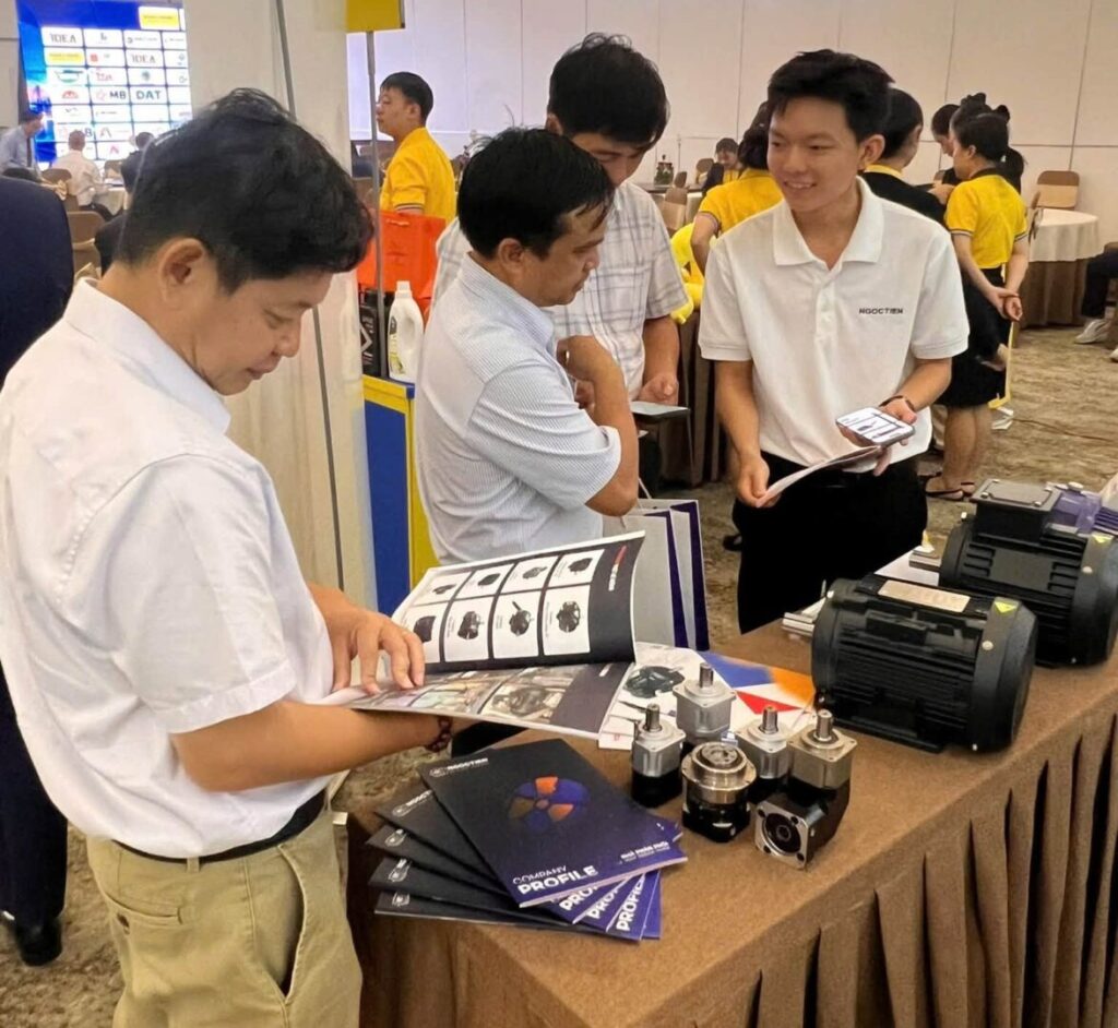 động cơ toshiba trưng bày tại hamee talk